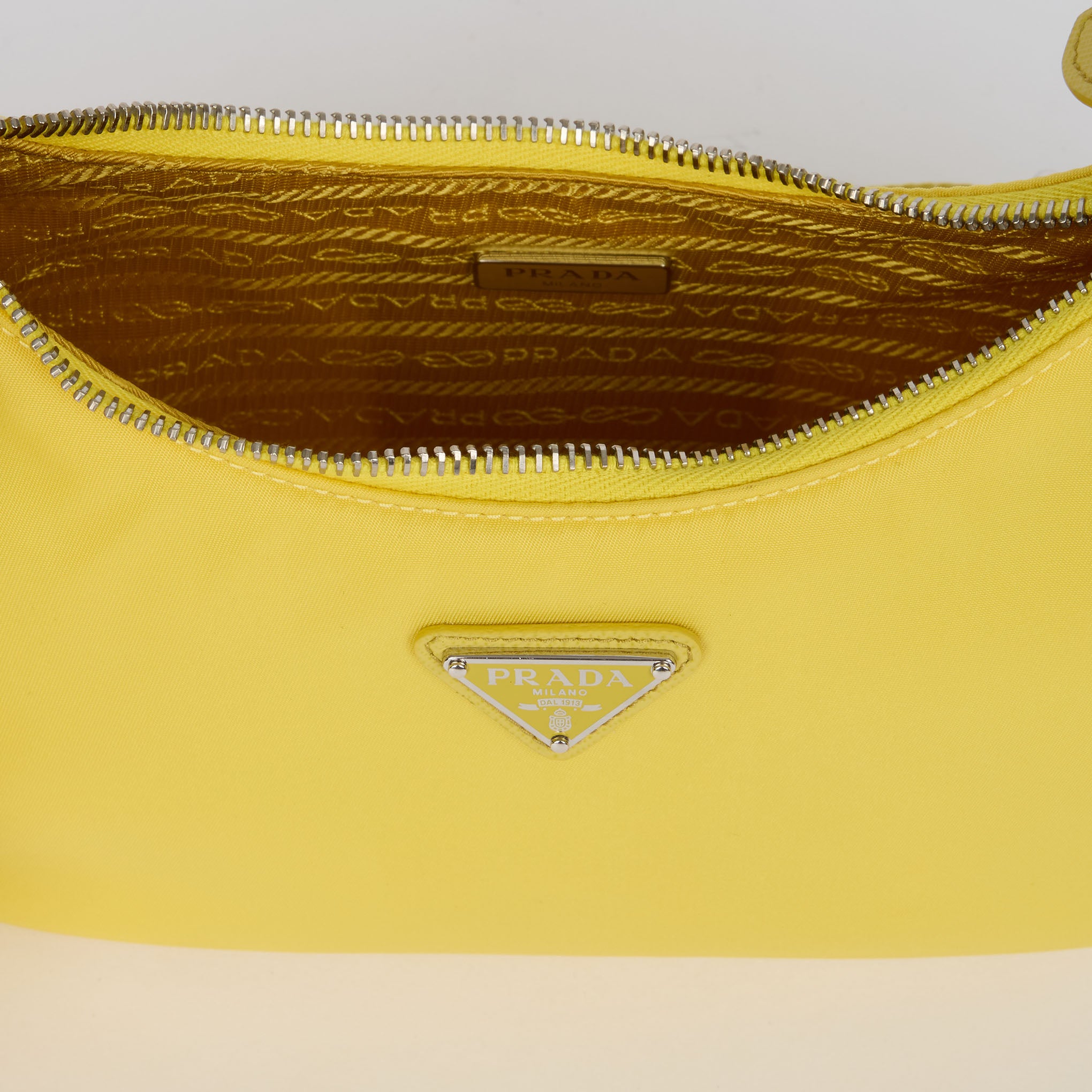 Borsa Prada Re Edition 2005