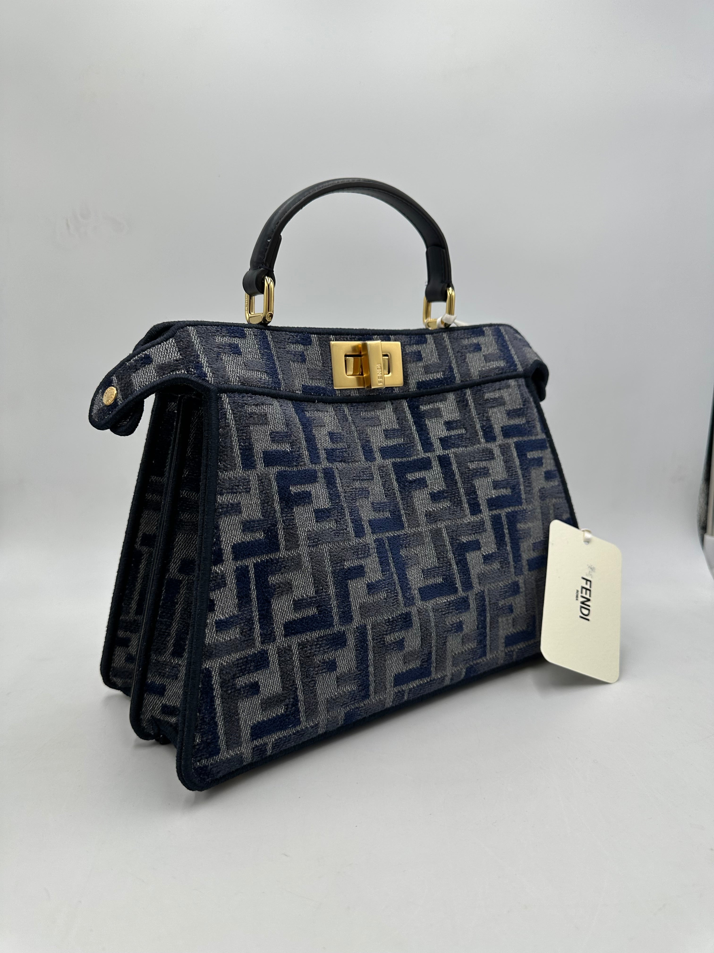 Borsa Fendi Peekaboo