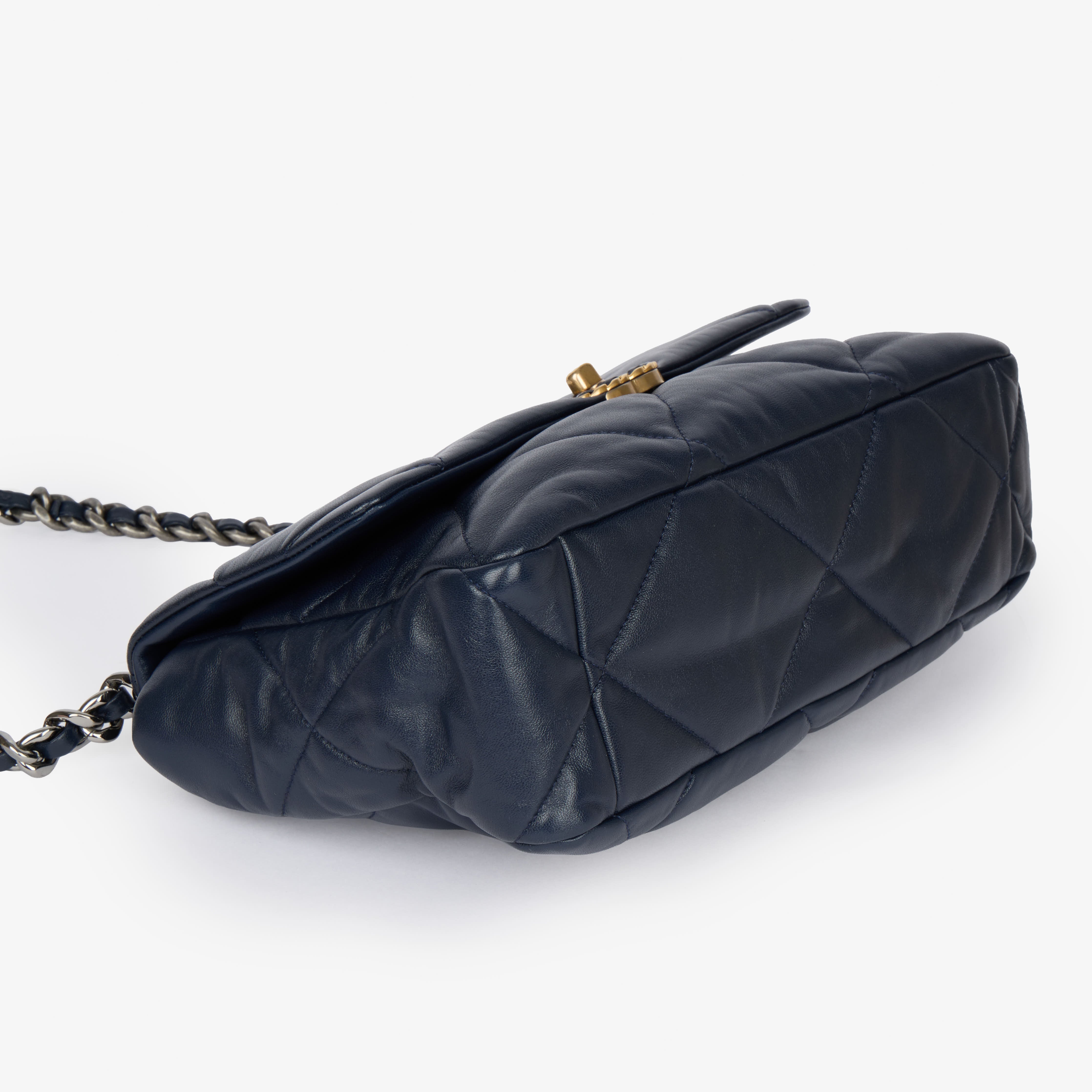 Borsa Chanel 19