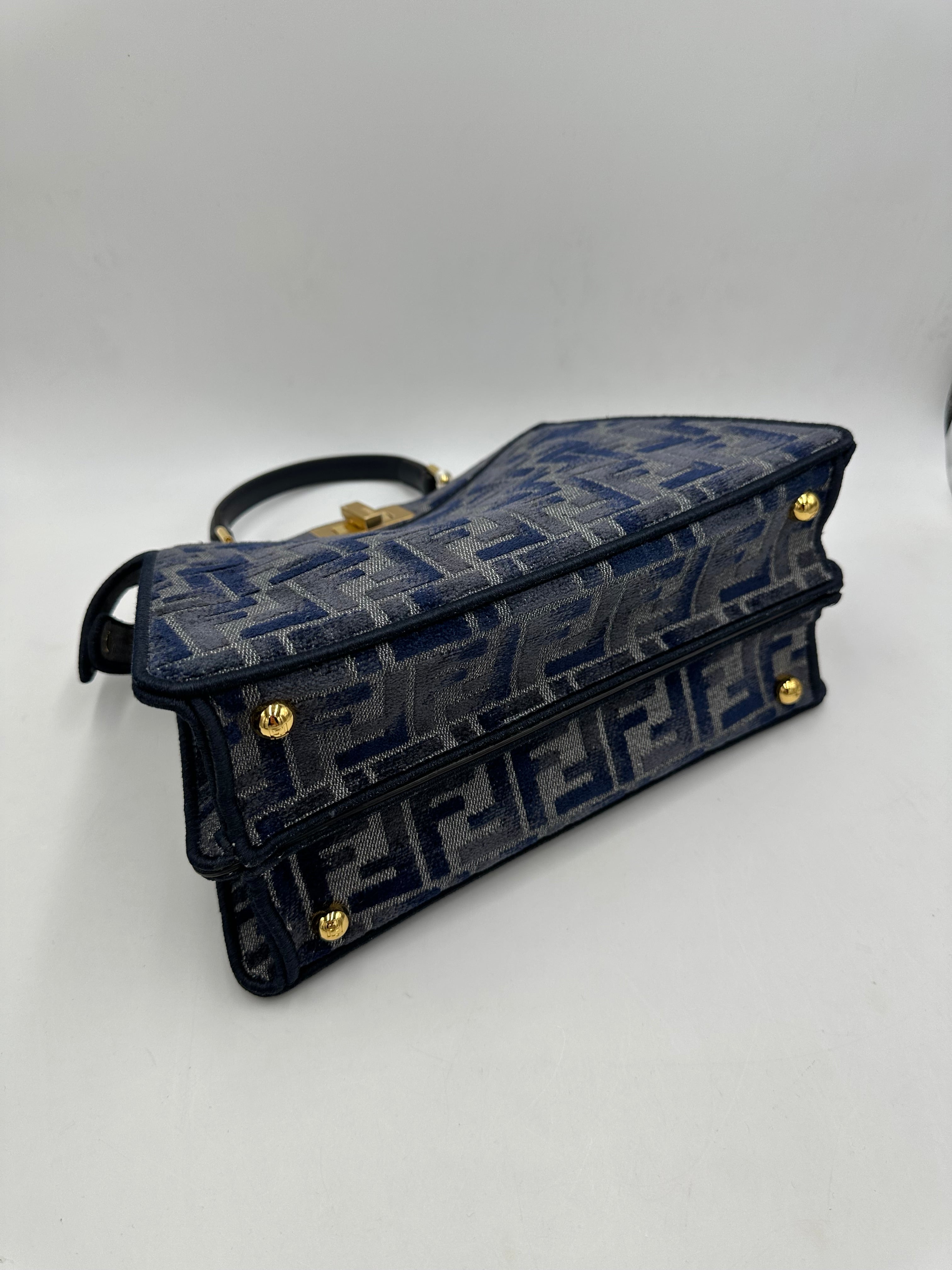 Borsa Fendi Peekaboo