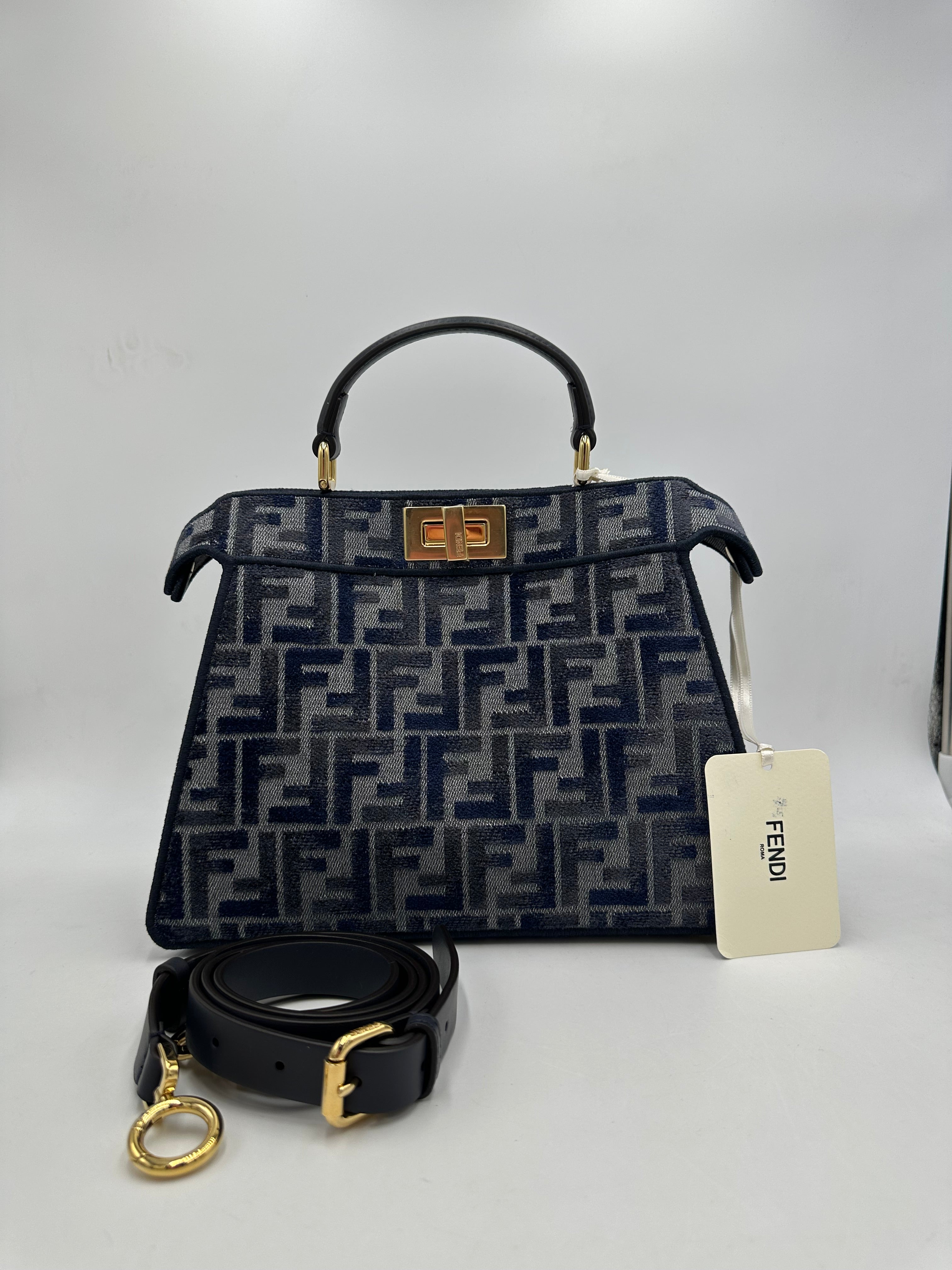 Borsa Fendi Peekaboo
