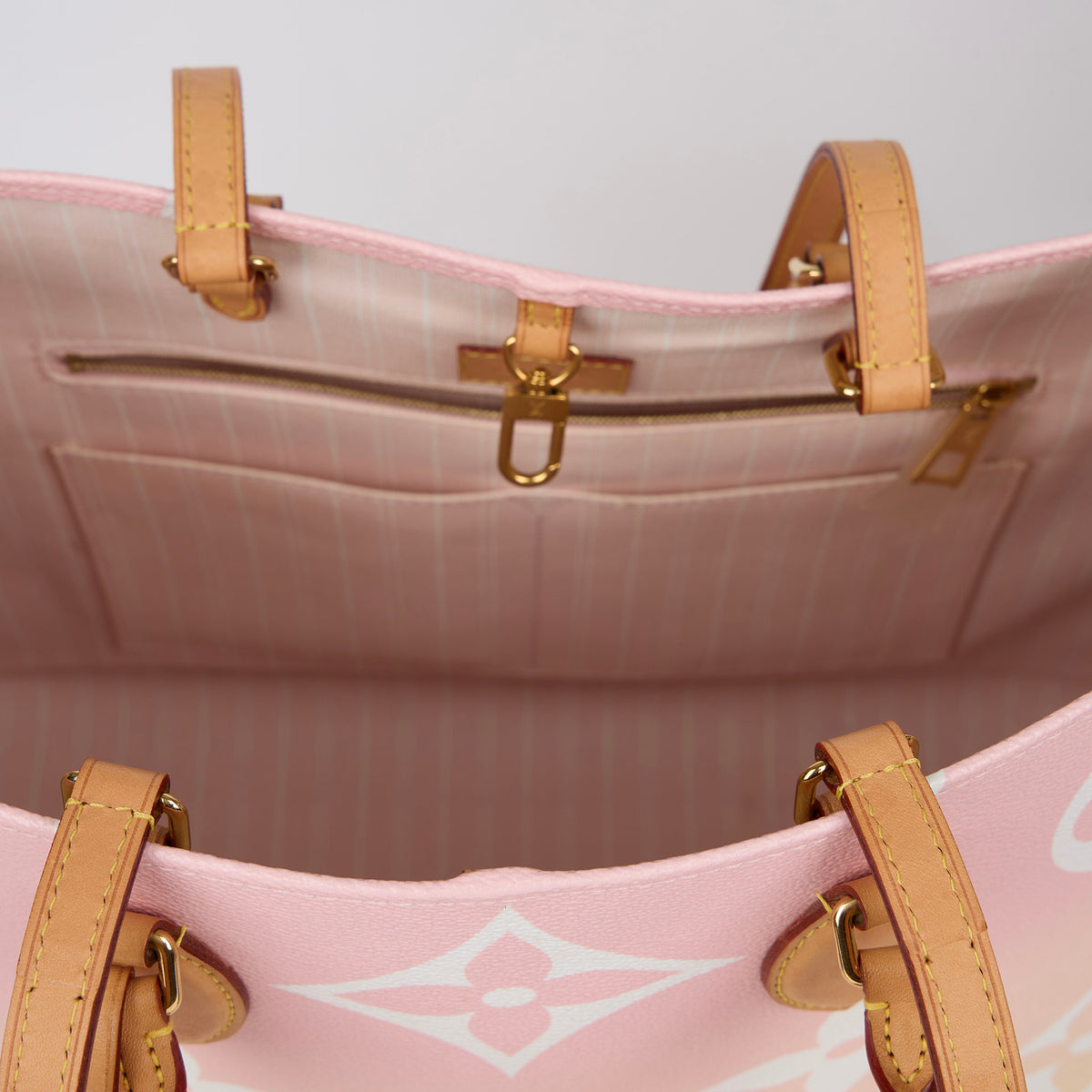 Borsa Louis Vuitton OntheGo GM